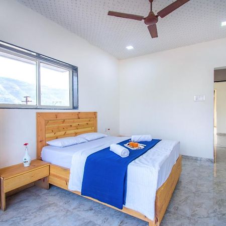 לונבלה Empyrean Stay Ll 6Bhk Ll Royal Bramha Palace Ll Pvt Pool Ll מראה חיצוני תמונה