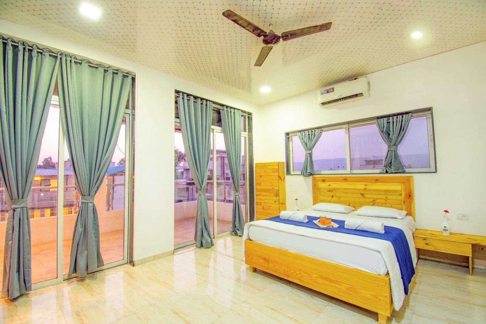 לונבלה Empyrean Stay Ll 6Bhk Ll Royal Bramha Palace Ll Pvt Pool Ll מראה חיצוני תמונה