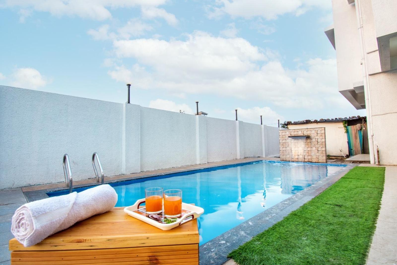 לונבלה Empyrean Stay Ll 6Bhk Ll Royal Bramha Palace Ll Pvt Pool Ll מראה חיצוני תמונה